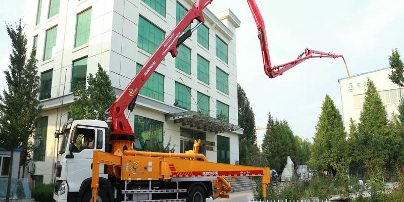 購買小型混凝土泵車需要考慮哪些因素？