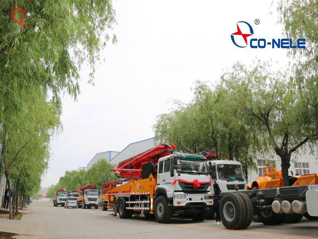 小型混凝土泵車，天泵，小型泵車