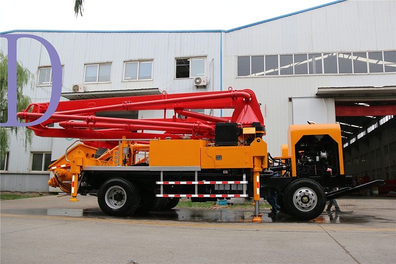 青島混凝土泵車價格 (1)