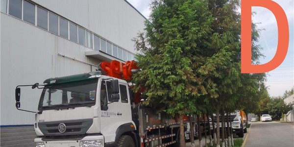 混凝土泵車是如何把混凝土輸送到高處的？