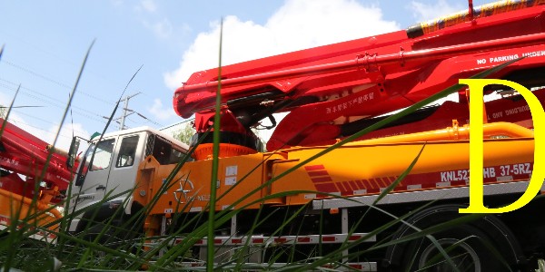 在使用混凝土輸送泵前如何對現場進行一個簡單的布置？