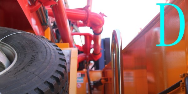 您的小型混凝土泵車臂架為什么無法移動(dòng)了？