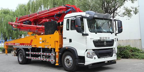 科尼樂為您淺析小型混凝土泵車突發事件處理