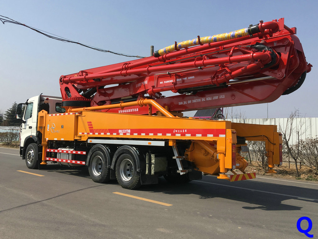 小型混凝土泵車，混凝土泵車，小型泵車，天泵