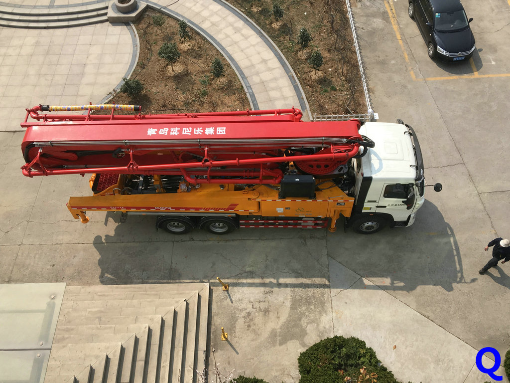 小型混凝土泵車，小型泵車，天泵，混凝土泵車