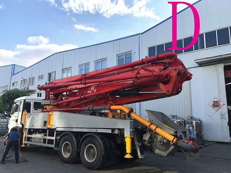 青島小型混凝土泵車價格