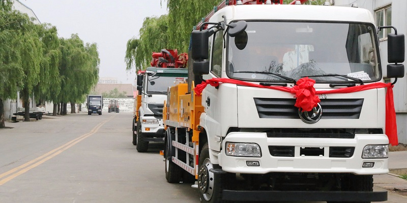 小型泵車(chē)泵送排量怎樣調(diào)節(jié)