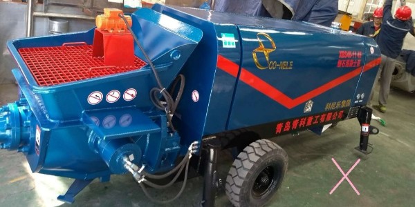 混凝土輸送泵管道內的拌合物結塊或沉淀該怎樣處理？